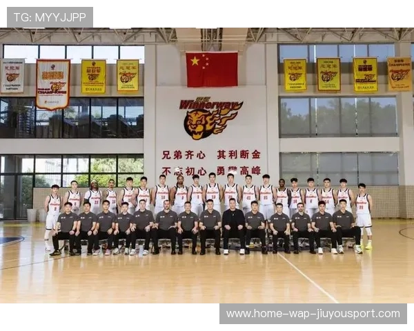 广东宏远俱乐部发布全新队服设计,广东宏远队服2020 广东宏远俱乐部发布全新队服设计,广东宏远队服2020