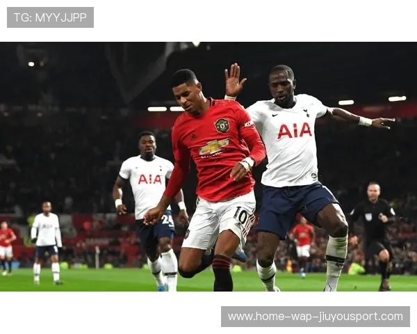 曼联与热刺焦点对决,双方阵容对比不容小觑 曼联与热刺焦点对决,双方阵容对比不容小觑